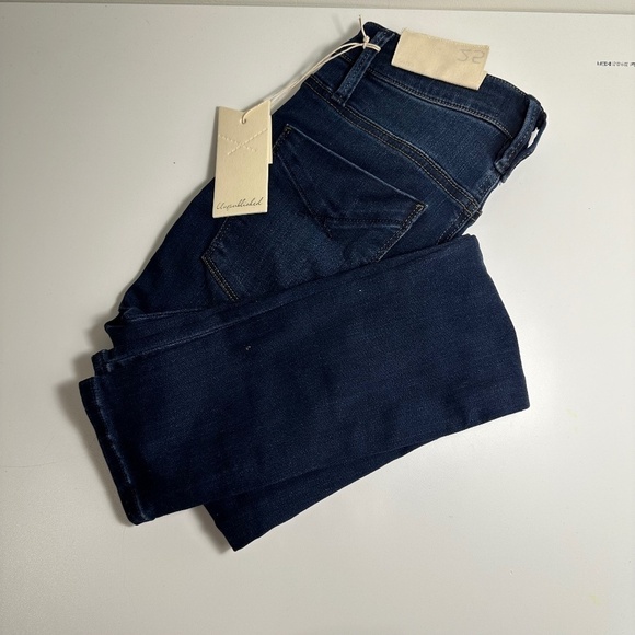 BNWT Unpublished Ella-Sky High rise jeans - Picture 2 of 6